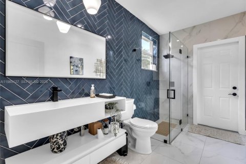 Villa ou maison à louer à Miramar, Floride: 4 chambres, 285.86 m2 № 2051423 - photo 13