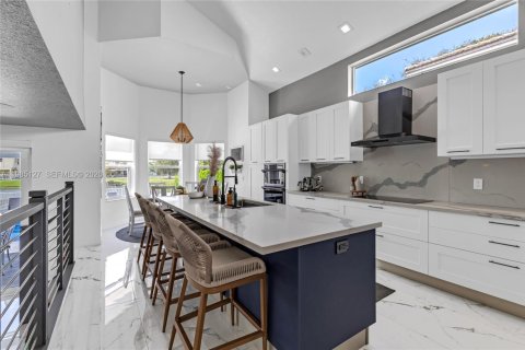 Villa ou maison à louer à Miramar, Floride: 4 chambres, 285.86 m2 № 2051423 - photo 6