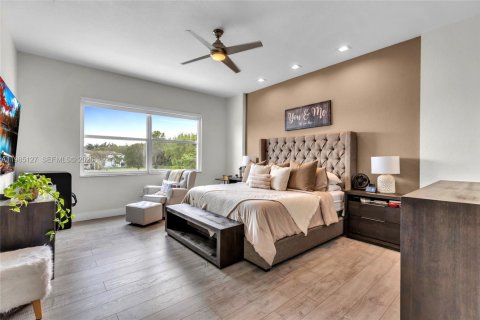 Villa ou maison à louer à Miramar, Floride: 4 chambres, 285.86 m2 № 2051423 - photo 16