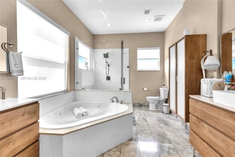 Villa ou maison à louer à Miramar, Floride: 4 chambres, 285.86 m2 № 2051423 - photo 18