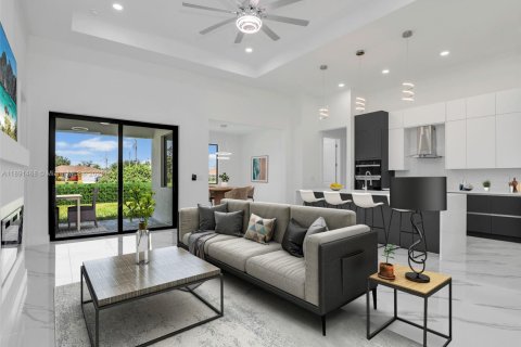 Casa en venta en Cape Coral, Florida, 3 dormitorios, 181.16 m2 № 1945744 - foto 16