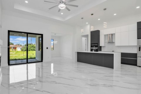 Casa en venta en Cape Coral, Florida, 3 dormitorios, 181.16 m2 № 1945744 - foto 15