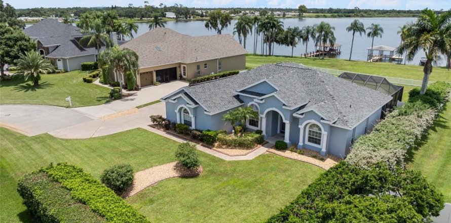 Casa en Winter Haven, Florida 3 dormitorios, 220.27 m2 № 1852867