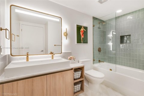 Condo in Miami, Florida  № 1735653 - photo 5