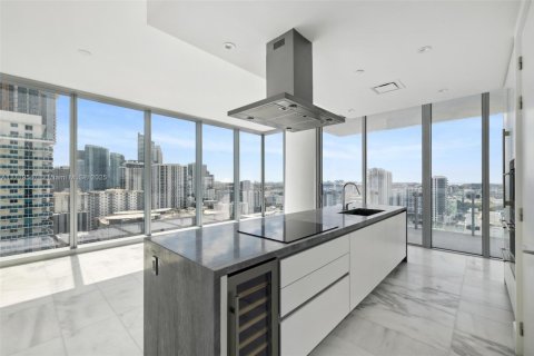 Condominio en venta en Miami, Florida, 2 dormitorios, 100.33 m2 № 1471681 - foto 1