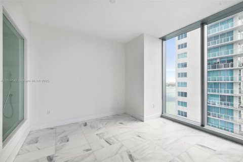 Condominio en venta en Miami, Florida, 2 dormitorios, 100.33 m2 № 1471681 - foto 10