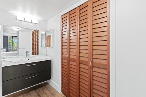 Copropriété à vendre à Tamarac, Floride: 2 chambres, 96.62 m2 № 1762559 - photo 16