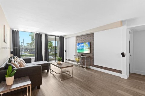 Copropriété à vendre à Tamarac, Floride: 2 chambres, 96.62 m2 № 1762559 - photo 4