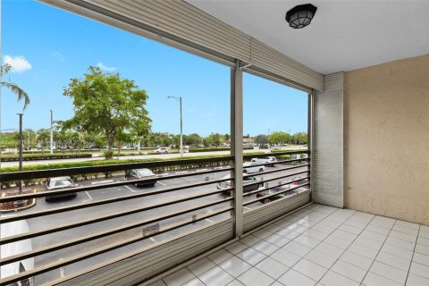 Copropriété à vendre à Tamarac, Floride: 2 chambres, 96.62 m2 № 1762559 - photo 6