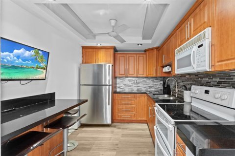 Copropriété à vendre à Tamarac, Floride: 2 chambres, 96.62 m2 № 1762559 - photo 10
