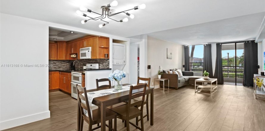 Condo à Tamarac, Floride, 2 chambres  № 1762559
