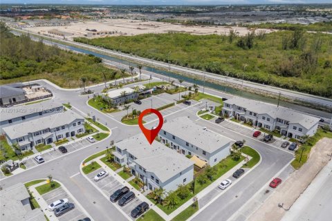 Touwnhouse à louer à Florida City, Floride: 3 chambres, 123.56 m2 № 2256692 - photo 25
