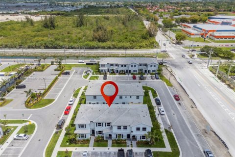 Touwnhouse à louer à Florida City, Floride: 3 chambres, 123.56 m2 № 2256692 - photo 22