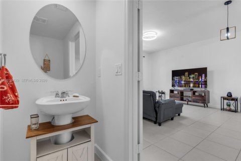 Touwnhouse à louer à Florida City, Floride: 3 chambres, 123.56 m2 № 2256692 - photo 7