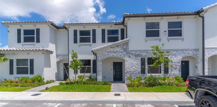 Touwnhouse à Florida City, Floride 3 chambres, 123.56 m2 № 2256692