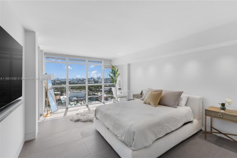 Condominio en venta en Miami Beach, Florida, 1 dormitorio, 76.18 m2 № 1858873 - foto 23