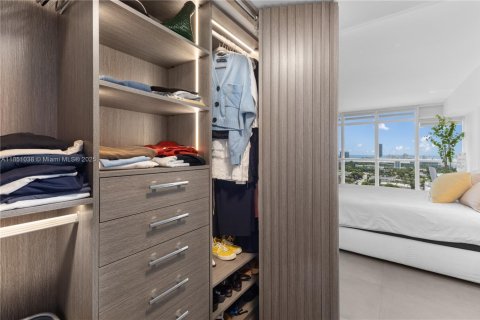 Condominio en venta en Miami Beach, Florida, 1 dormitorio, 76.18 m2 № 1858873 - foto 30