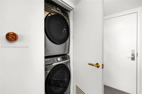 Condominio en venta en Miami Beach, Florida, 1 dormitorio, 76.18 m2 № 1858873 - foto 28