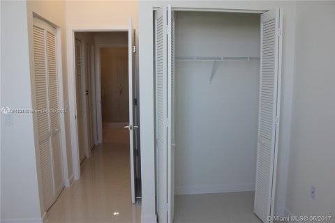 Купить кондоминиум в Дорал, Флорида 2 спальни, 99.96м2, № 1865682 - фото 20