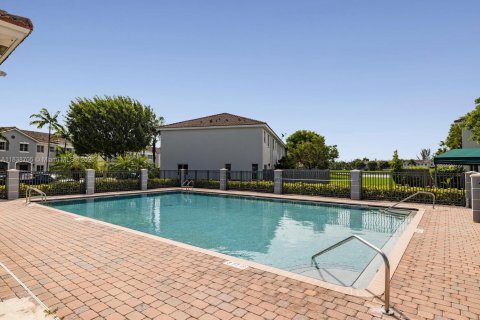Townhouse in Homestead, Florida 2 bedrooms, 108.32 sq.m. № 1825470 - photo 23