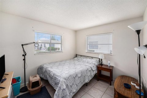 Condominio en venta en Pinellas Park, Florida, 2 dormitorios, 80.27 m2 № 1784415 - foto 17