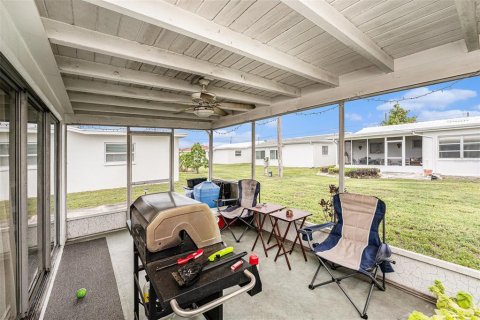 Condominio en venta en Pinellas Park, Florida, 2 dormitorios, 80.27 m2 № 1784415 - foto 23