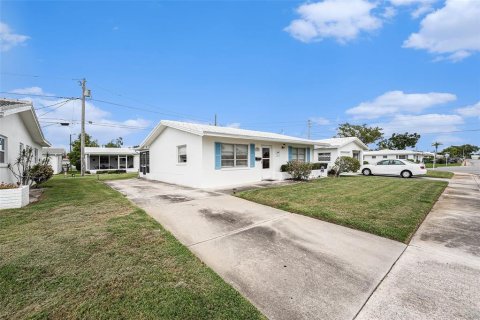 Condominio en venta en Pinellas Park, Florida, 2 dormitorios, 80.27 m2 № 1784415 - foto 3