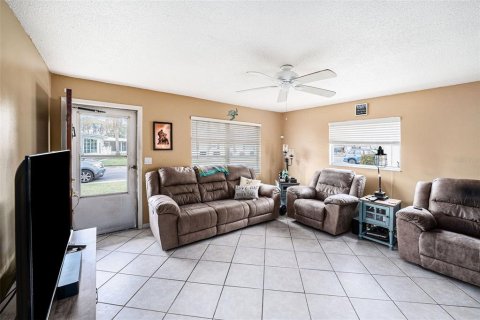 Condominio en venta en Pinellas Park, Florida, 2 dormitorios, 80.27 m2 № 1784415 - foto 6