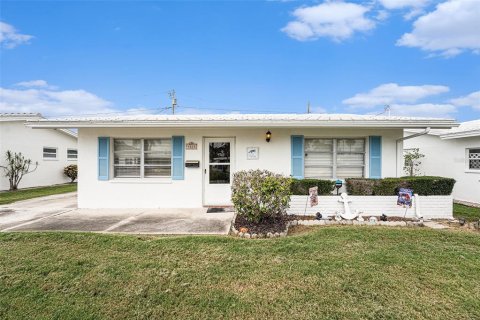 Condominio en venta en Pinellas Park, Florida, 2 dormitorios, 80.27 m2 № 1784415 - foto 1