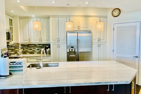 Copropriété à louer à Miami, Floride: 2 chambres, 130.06 m2 № 2182248 - photo 12