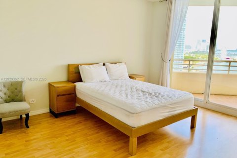 Copropriété à louer à Miami, Floride: 2 chambres, 130.06 m2 № 2182248 - photo 17