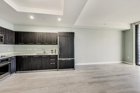 Купить кондоминиум в Майами, Флорида 1 спальня, 78.6м2, № 1958756 - фото 2