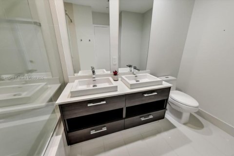 Купить кондоминиум в Майами, Флорида 1 спальня, 78.6м2, № 1958756 - фото 13