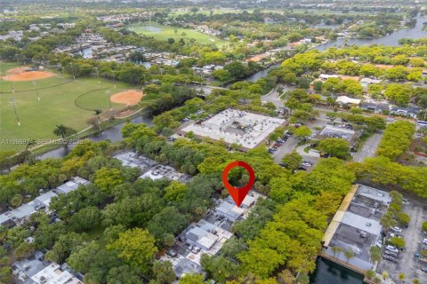 Touwnhouse à vendre à Miami Lakes, Floride: 2 chambres, 90.3 m2 № 2060705 - photo 27