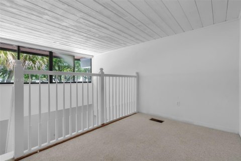 Touwnhouse à vendre à Miami Lakes, Floride: 2 chambres, 90.3 m2 № 2060705 - photo 23