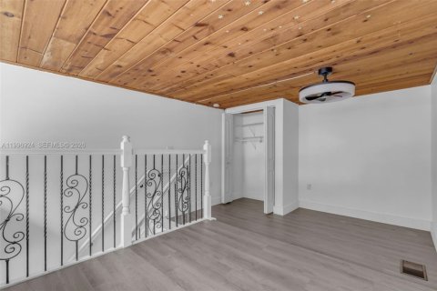 Touwnhouse à vendre à Miami Lakes, Floride: 2 chambres, 90.3 m2 № 2060705 - photo 16