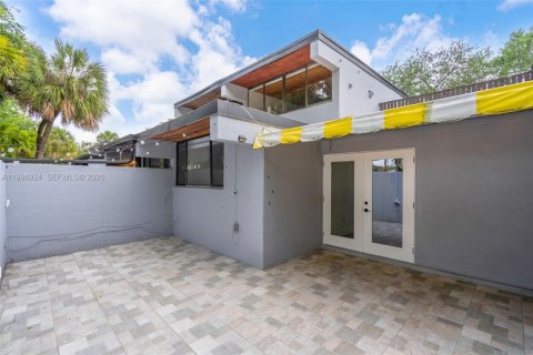 Touwnhouse à vendre à Miami Lakes, Floride: 2 chambres, 90.3 m2 № 2060705 - photo 3