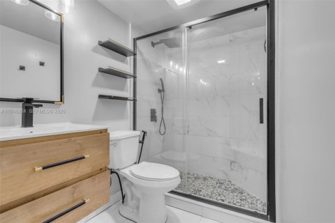 Touwnhouse à vendre à Miami Lakes, Floride: 2 chambres, 90.3 m2 № 2060705 - photo 25