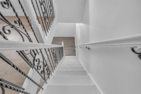 Touwnhouse à vendre à Miami Lakes, Floride: 2 chambres, 90.3 m2 № 2060705 - photo 18