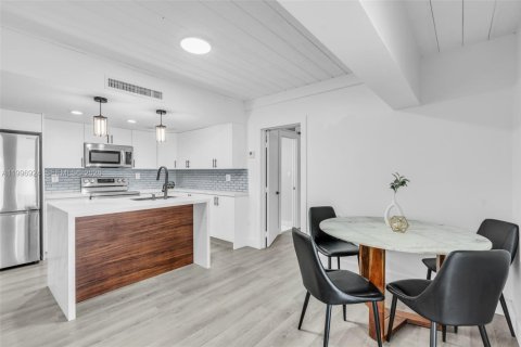 Touwnhouse à vendre à Miami Lakes, Floride: 2 chambres, 90.3 m2 № 2060705 - photo 6