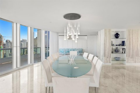 Condo in Miami, Florida, 4 bedrooms  № 1925555 - photo 11