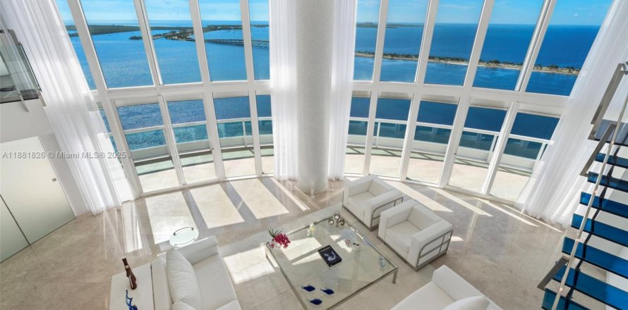 Condo in Miami, Florida, 4 bedrooms № 1925555