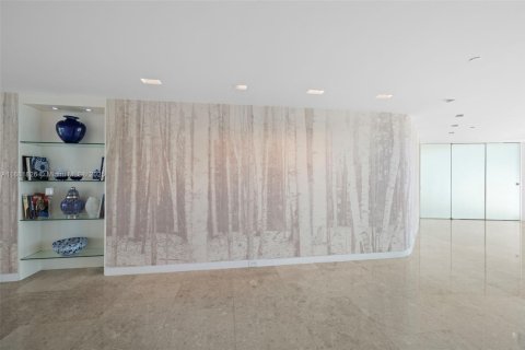 Condo in Miami, Florida, 4 bedrooms  № 1925555 - photo 8