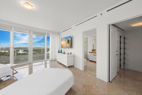 Condo in Miami, Florida, 4 bedrooms  № 1925555 - photo 30