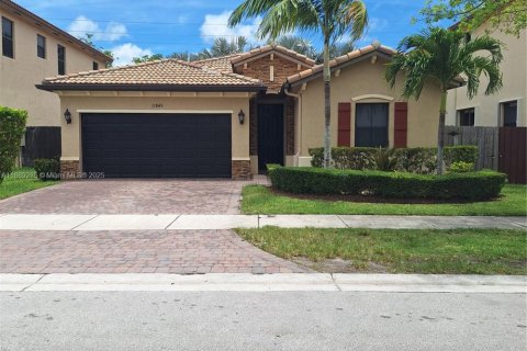 House in Homestead, Florida 4 bedrooms, 175.03 sq.m. № 1928269 - photo 1