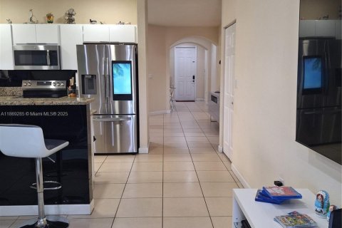 House in Homestead, Florida 4 bedrooms, 175.03 sq.m. № 1928269 - photo 8