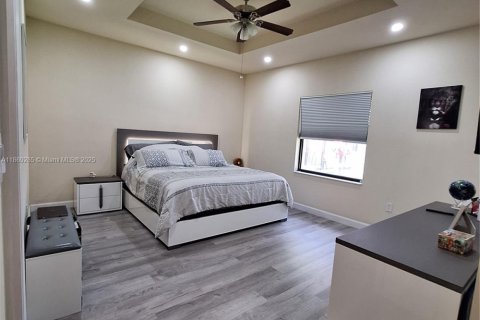 House in Homestead, Florida 4 bedrooms, 175.03 sq.m. № 1928269 - photo 22