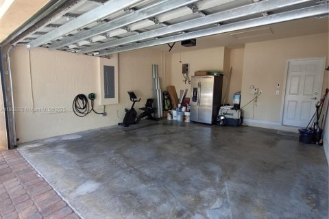 House in Homestead, Florida 4 bedrooms, 175.03 sq.m. № 1928269 - photo 29