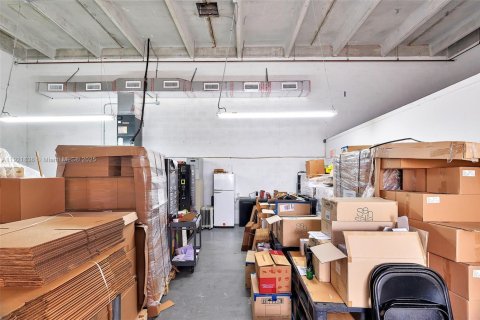 Propiedad comercial en venta en Doral, Florida № 1975747 - foto 30