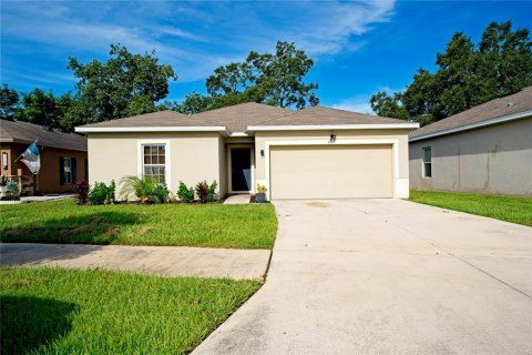 House in Gibsonton, Florida 3 bedrooms, 132.94 sq.m. № 1918348 - photo 1